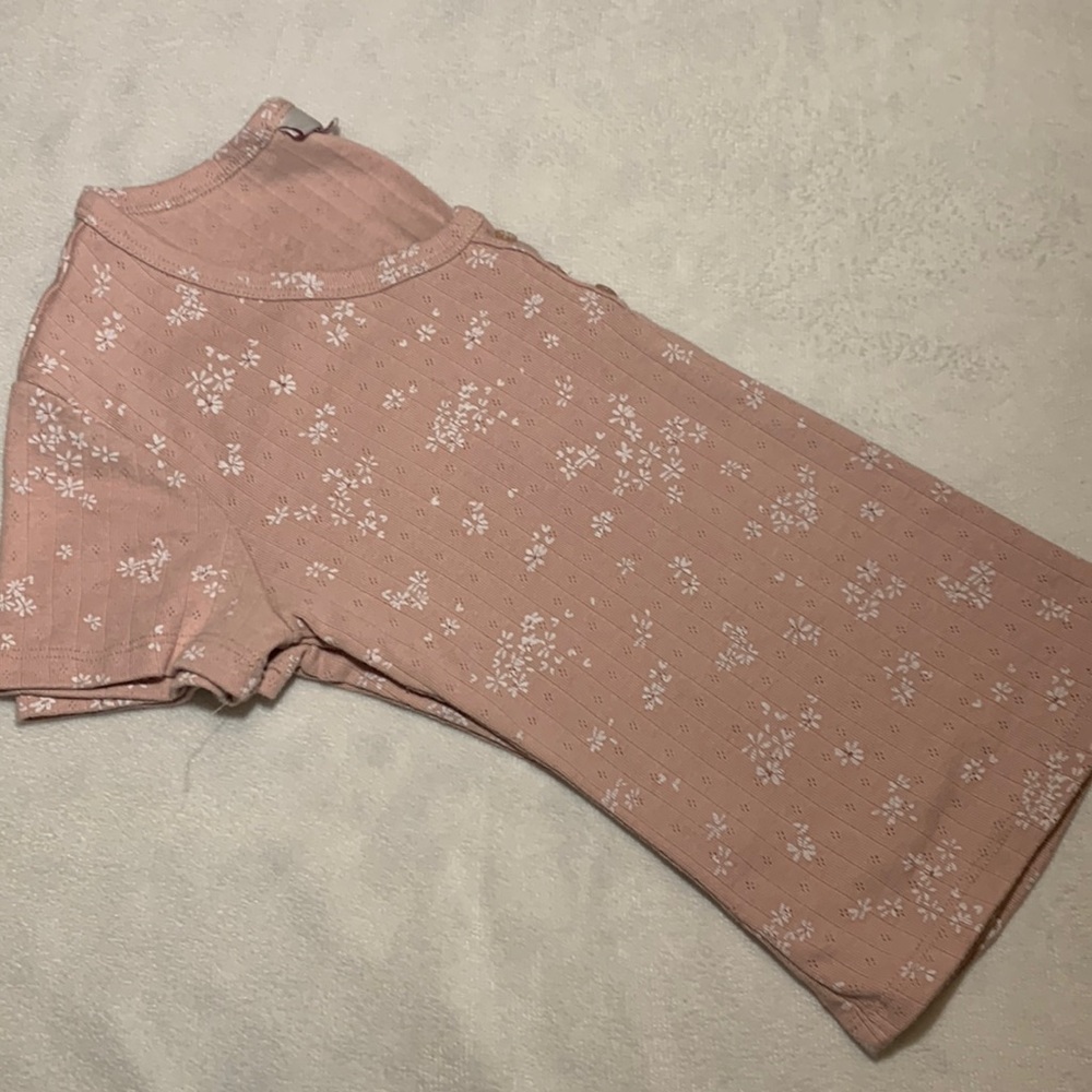 SO pink and white flower top